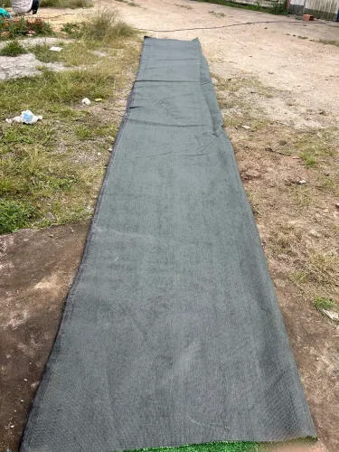 Vende se tapete de cintetico