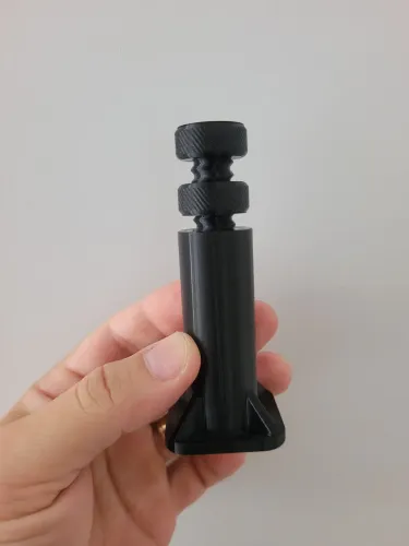 Suporte para placa de vídeo regulável