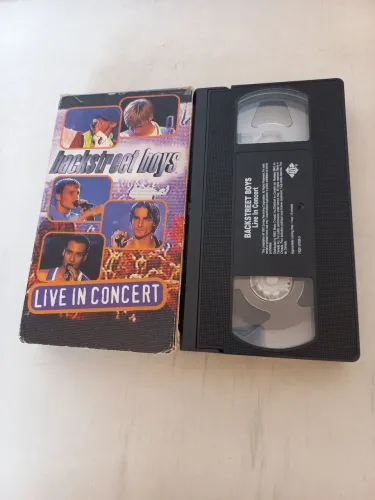 2 VHS Backstreet Boys - Live In Concert/A night out with the