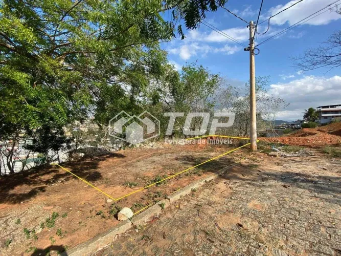 Lote de aproximadamente 250,00m² a venda no bairro Monte Cristo