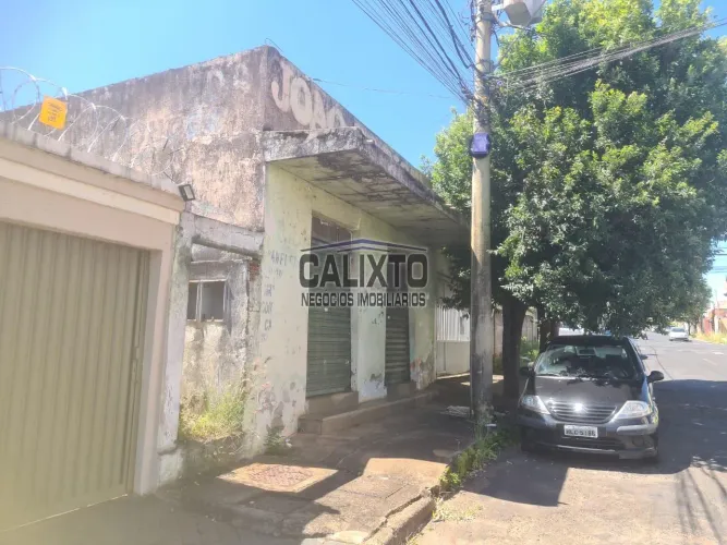 CASA E PONTO COMERCIAL BAIRRO SANTA MONICA