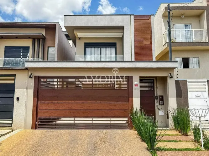 CASA DE PORTEIRA FECHADA NO PORTAL DOS IPÊS COM 3 SUÍTES PISCINA E 3 VAGAS EM CAJAMAR/SP