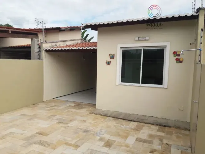 Casa Padrão para Venda em Pedras - Fortaleza/CE
