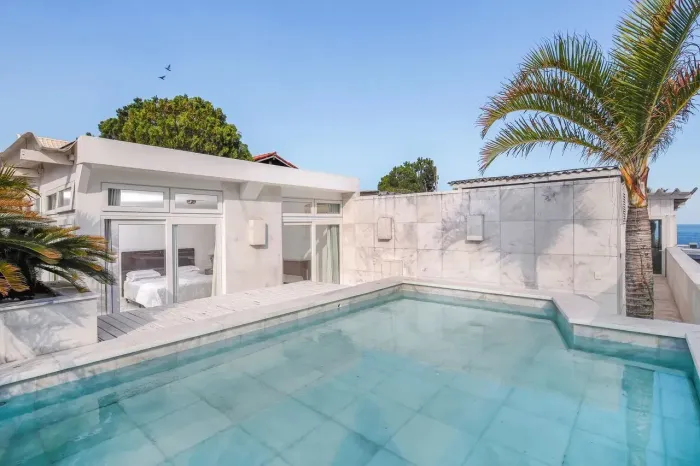 Rio044 - Cobertura com piscina para locação em Ipanema