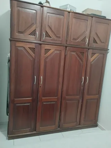 Guarda-roupa de 4 Portas (Superior) + 4 Portas (Inferior)