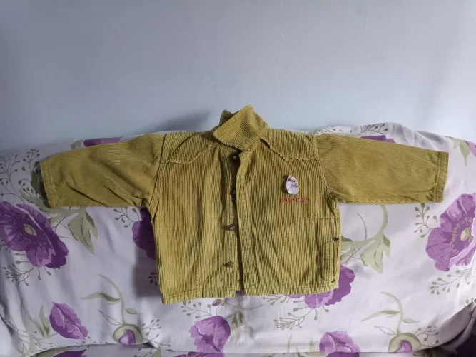 Casaco de Corduroy Verde Bebê - Tamanho 12 /18