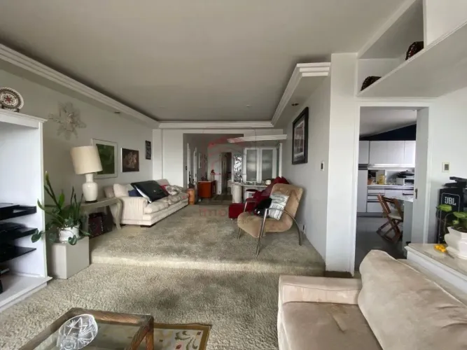 Apartamento de Luxo na Avenida Paes de Barros com Piscina Aquecida e Quadra de Tênis