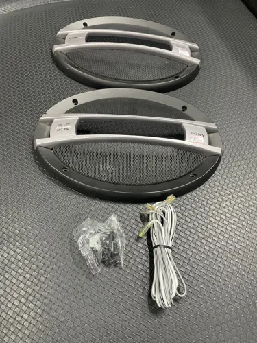 Telas  Sony Xplod o par com fiação e ferragens 