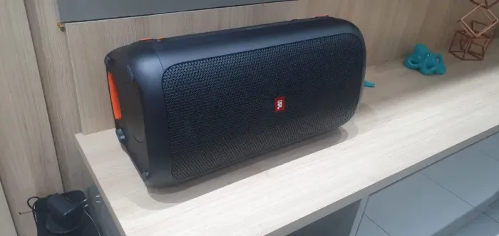 Partybox 100 JBL com caixa  - troco em encore com volta