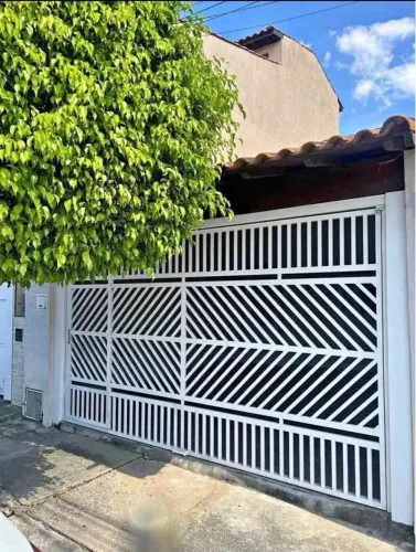 A venda no Jardim Leonor em Cotia, com 2 quartos