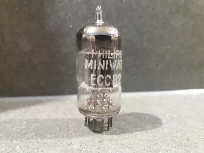 Válvula Ecc82 = 12AU7 PHILIPS / MINIWATT kit com 2