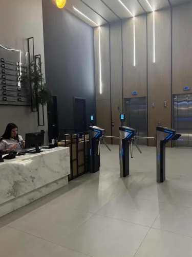 Sala comercial no shopping Oka Campeche sem garagem 