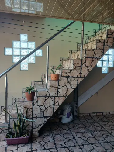 Apartamento mobiliado para solteiro ou casais sem filhos