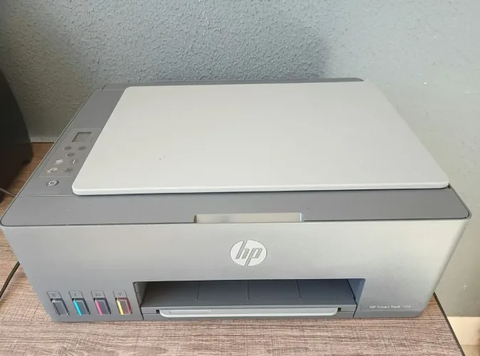 Impressora HP Smart Tank 584 colorida