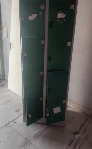 Armário usado