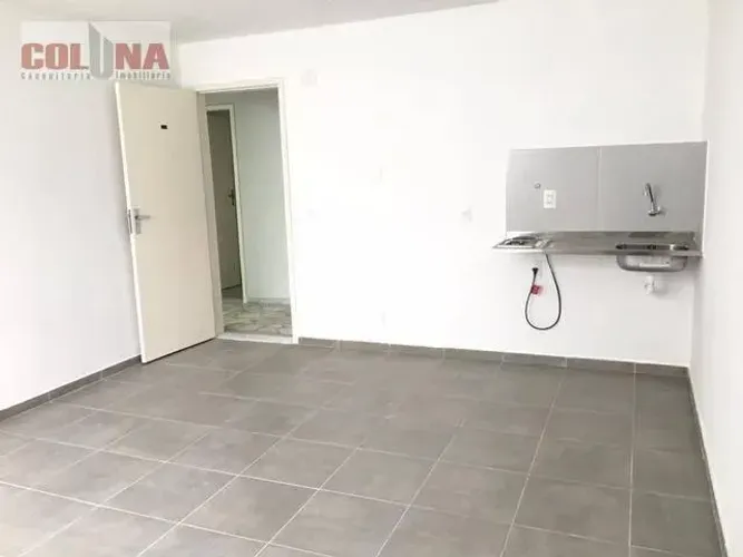 Kitnet com 1 dormitório para alugar, de 18 à 30 m² a partir de R$ 700/mês - Centro - Niter