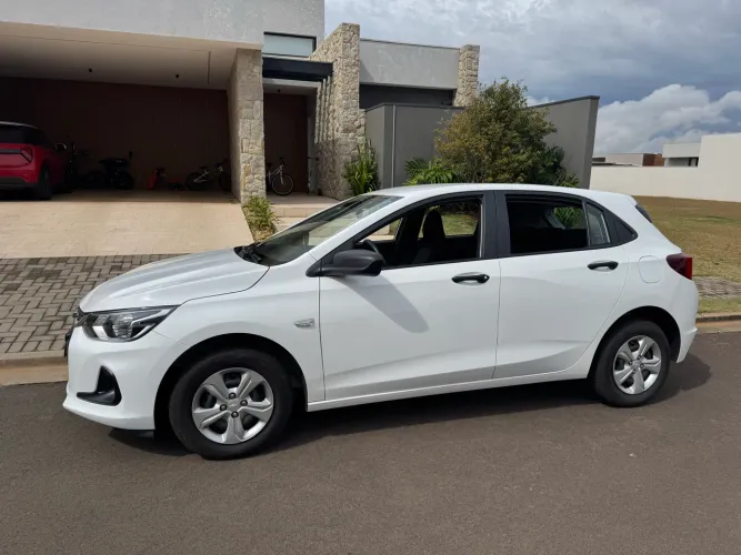 Chevrolet Onix Hatch 1.0 12V Flex Mec. 4P 2024