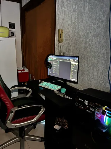 PC Gamer Completo - Ryzen 5 5600x + RX 6600 + Monitor 180hz