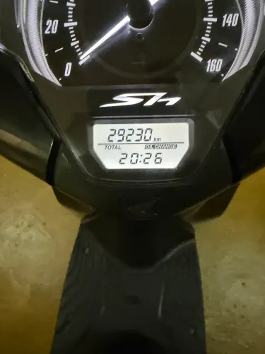 HONDA SH 150i IMPECÁVEL - BANCO CONFORT + BOLHA GIVI