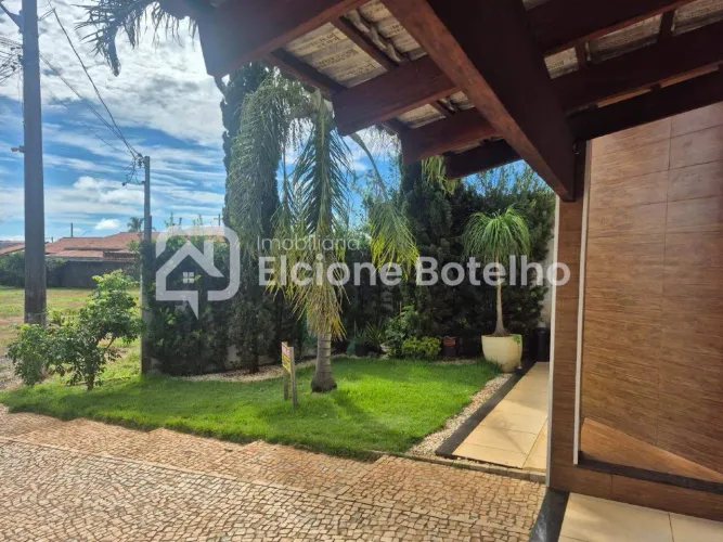 Casa de Condomínio em Uberlândia (Minas Gerais) 338m² de terreno e 275m² de área interna