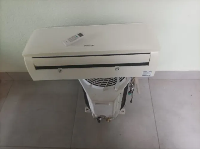 Vendo ar condicionado 12 mil btu convencional instalado