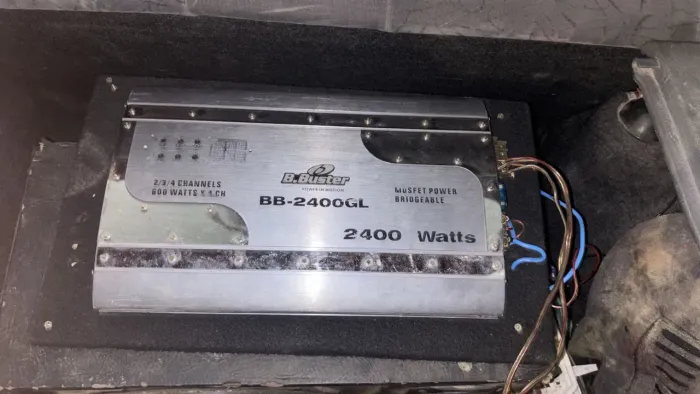 Ampliador de som com caixa