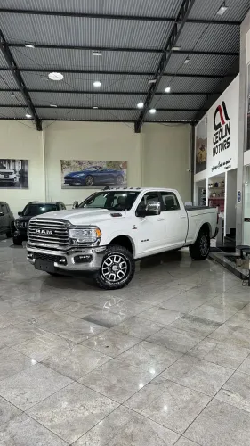 Ram 3500 Limited Longhorn 6.7 TB CD Diesel 2024