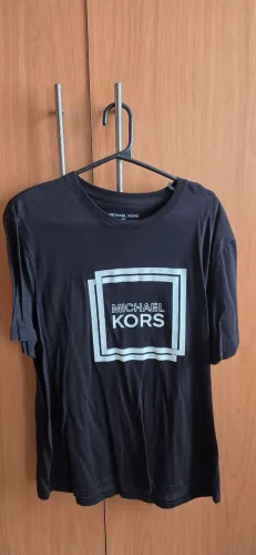 Michael kors MK camiseta preta tam. G nova sem etiqueta.