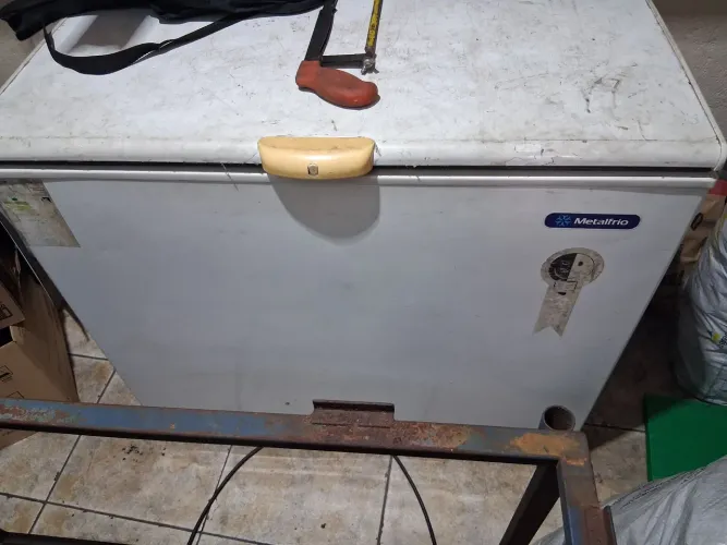 Freezer metalfrio