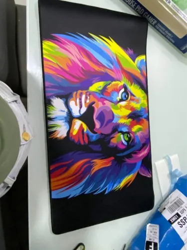 Mousepad Gamer com Design de Leão Colorido Novo Nunca Usado ainda na embalagem
