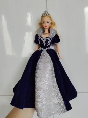 Boneca Barbie Millenium Mattel 