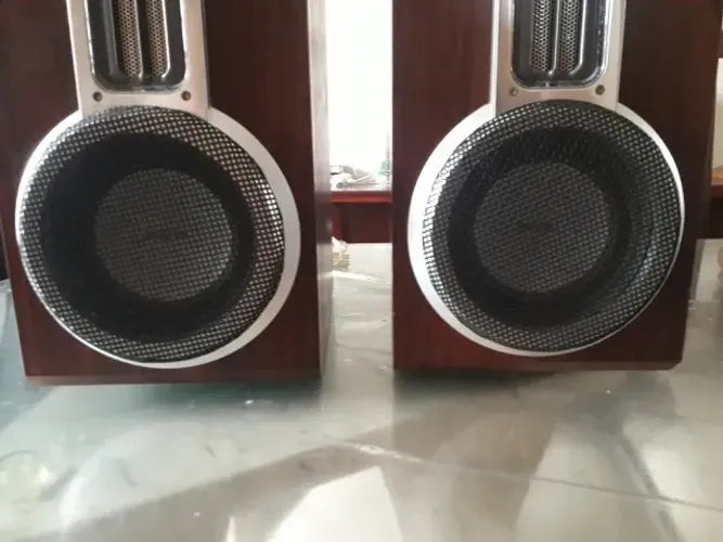 caixa acustica phillips mcd 700