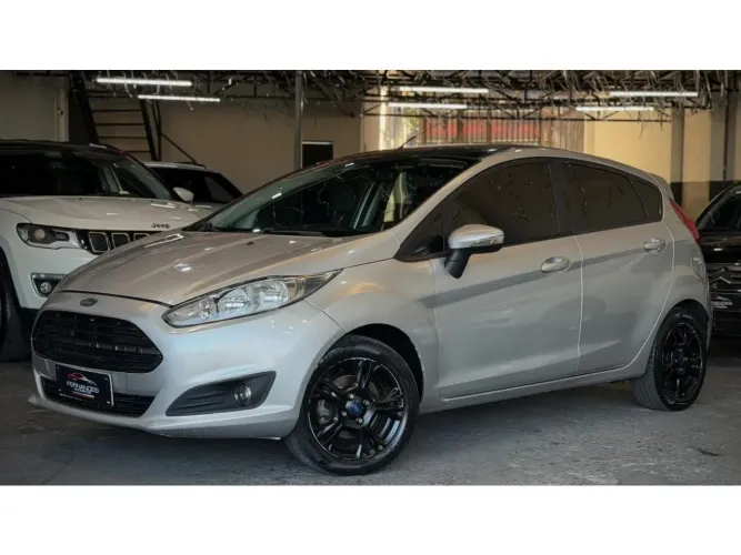 Ford Fiesta 1.6 SE Hatch 16V Flex 4P Powershift 2015