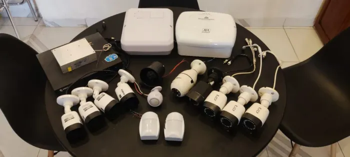 Cerca elétrica com câmeras de seguranças
