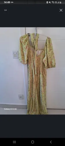 Lindeza e delicadeza de vestido