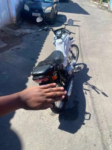 Motinha boa pra trabalhar zeraa de tudo