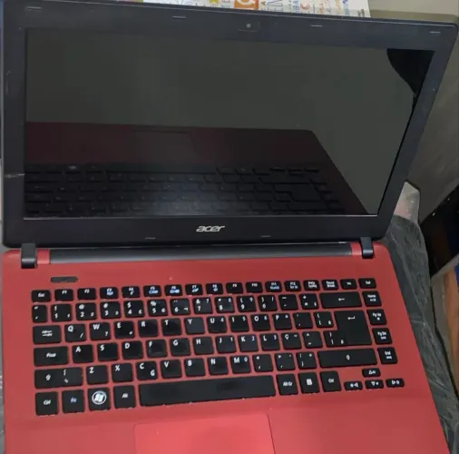 NOTEBOOK ACER COM DEFEITO