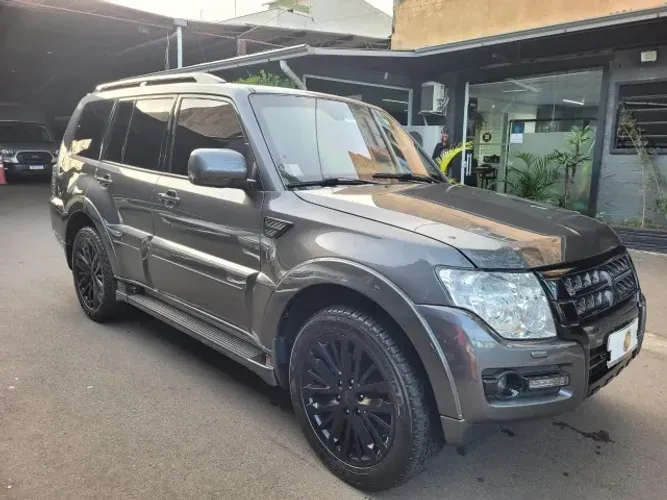 Mitsubishi Pajero HPE Full 3.2 4X4 T.i.dies. 5P AUT 2020