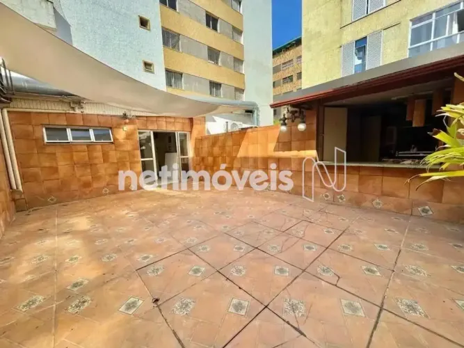 Área Privativa, 100 m2 no melhor da Savassi, 4 quartos e area descoberta sem vaga, mas nem