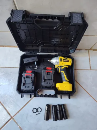 Kit Chave De Impacto 2 Bateria 21v 4ah Sem Fio Brushless Com Maleta E Acessorios
