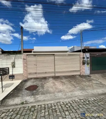 Casa Linear à Venda no Alphaville 2 Quartos (1 Suíte), 125 m², Terreno de 180 m², Campos