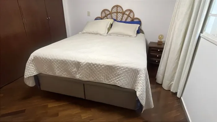 Cama Box Baú Casal + Colchão Simmons Madison