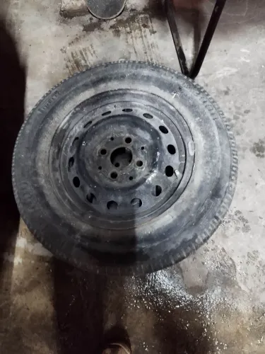 Aro 13 roda com pneus 3 pneus com roda
