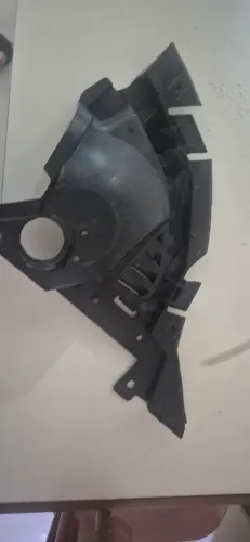 Protetor parachoque dianteiro Le Renault Logan / Sandero Ref. 620252766R