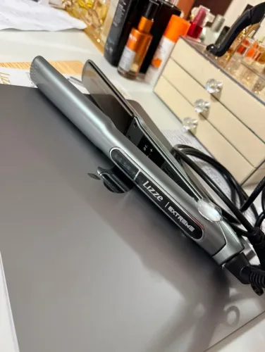 Prancha Lizze Extreme 220v com garantia.
