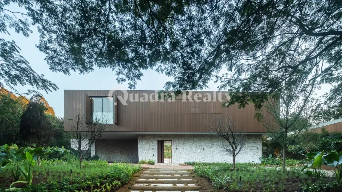 Casa no Condomínio Fazenda Boa Vista com quadra de tênis privativa