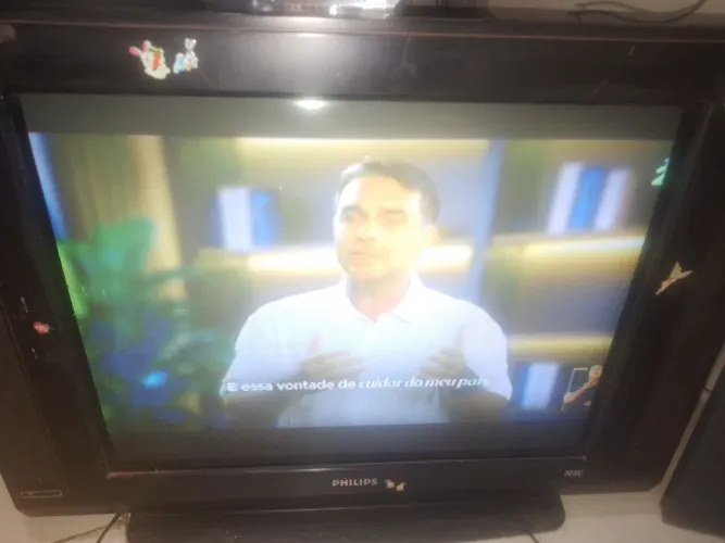 Televisão de tubo 29 com conversor Digital e antena