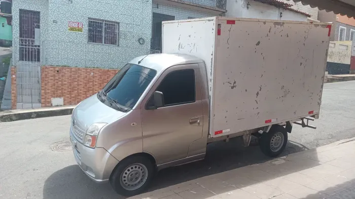 Lifan Foison baú