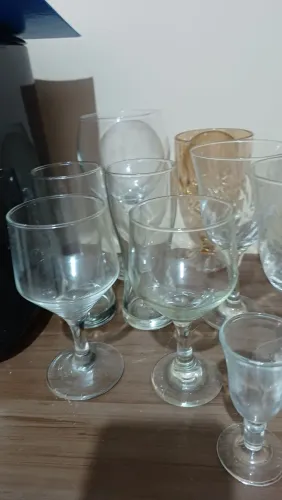 Taças de vidro diversas - vendo tudo junto