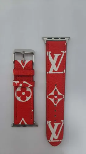 Pulseira smartwatch estampa Louis Vuitton vermelha couro sintético